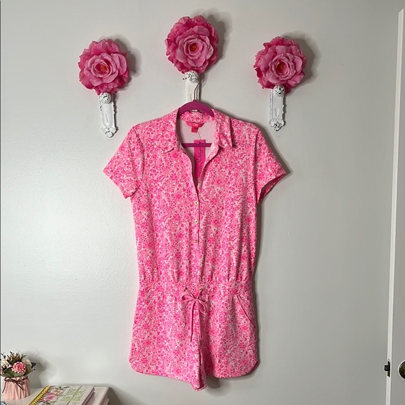 Lilly Pulitzer Jorge Romper in Print Pink Shandy Invest A Gator, Medium. - Picture 4 of 16